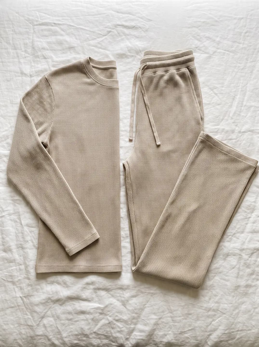 Source photo of the loungewear set